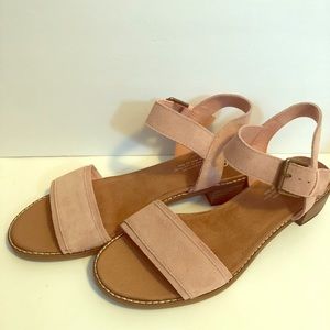 Toms Sandel